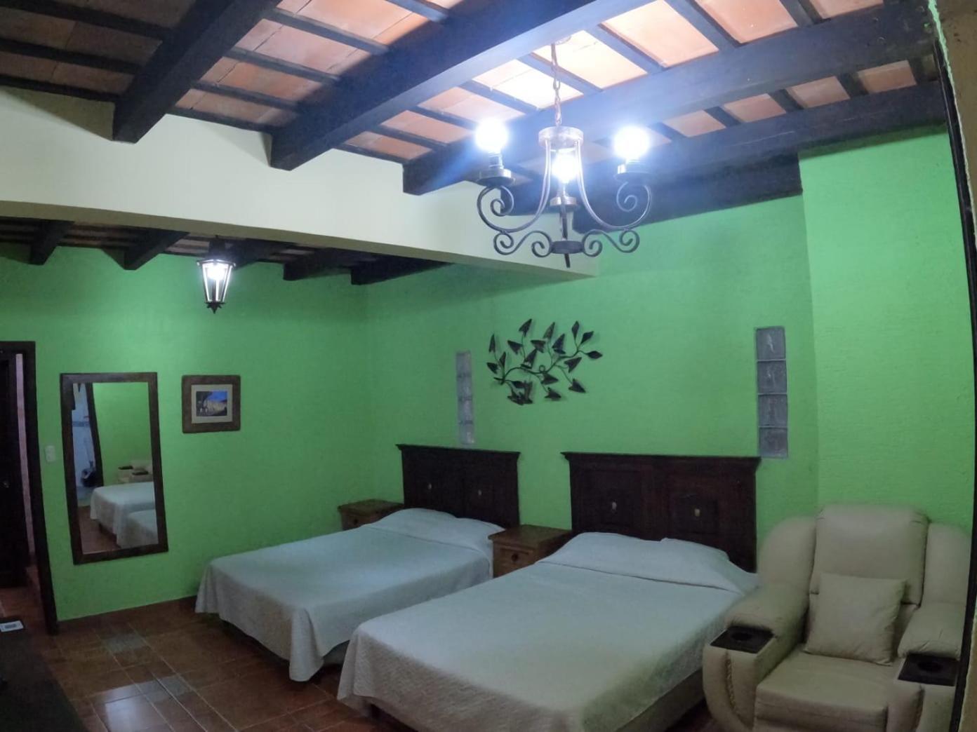Hotel El Mirador Anexo 1 Santa Lucía Milpas Altas Pokój zdjęcie